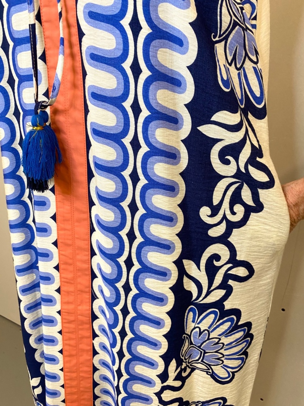THML Dress - Picture 5 of 7